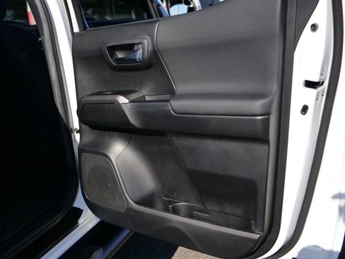 Used 2023 Toyota Tacoma TRD Off-Road image 45