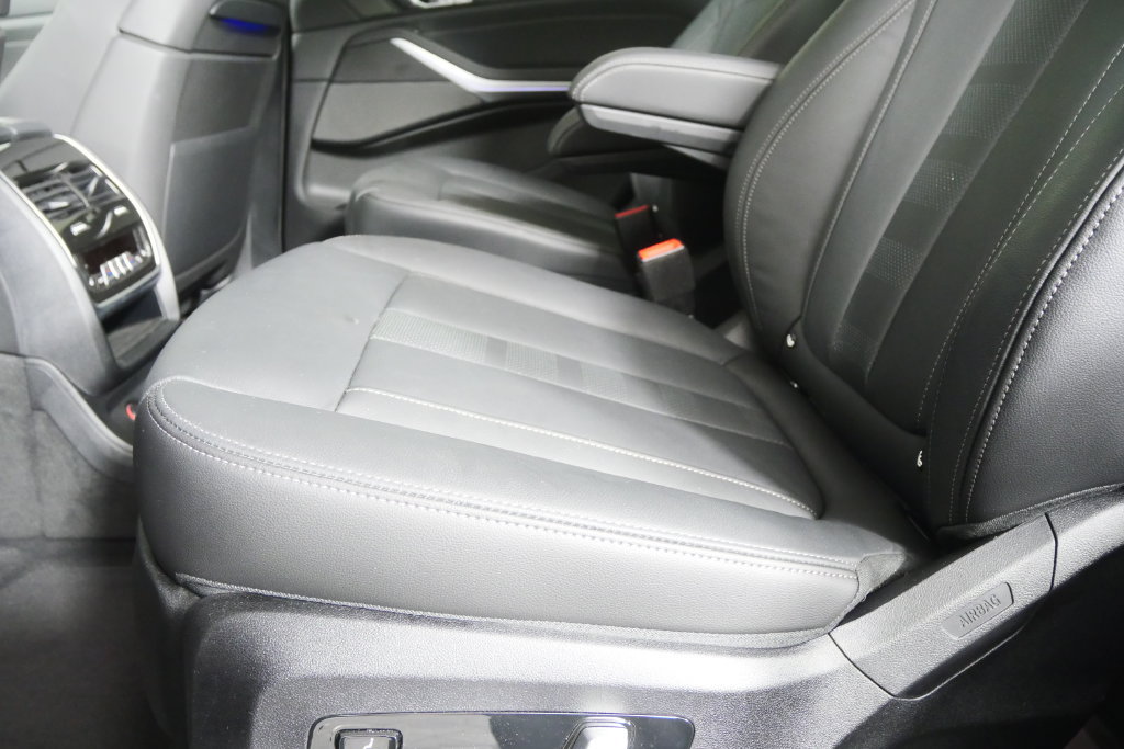 Used 2022 BMW X7 M50i AWD/4WD image 15