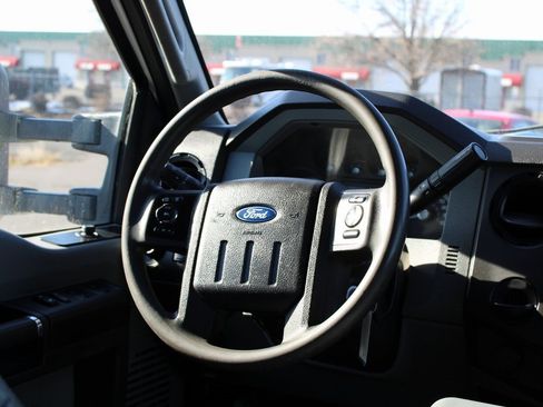 Used 2016 Ford F550 4x4 Crew Cab Super Duty image 20