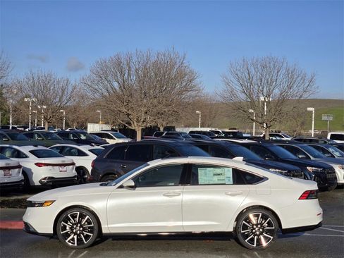 New 2025 Honda Accord Touring image 7