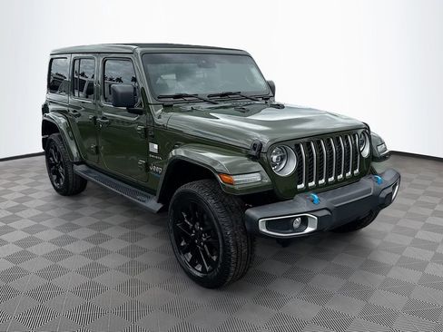 Used 2022 Jeep Wrangler Unlimited Sahara w/ Safety Group AWD/4WD image 4