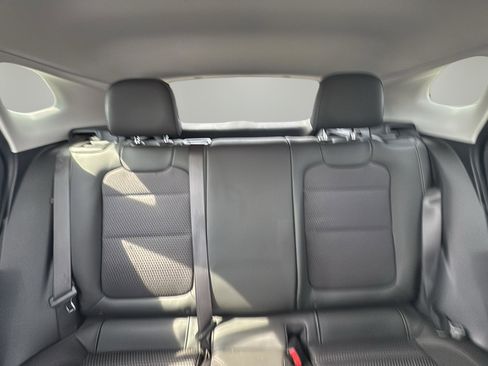 Used 2024 Chevrolet Trax LT w/ LT Convenience Package image 14