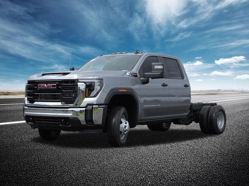 New 2026 GMC Sierra 3500 Pro w/ Convenience Package image 5