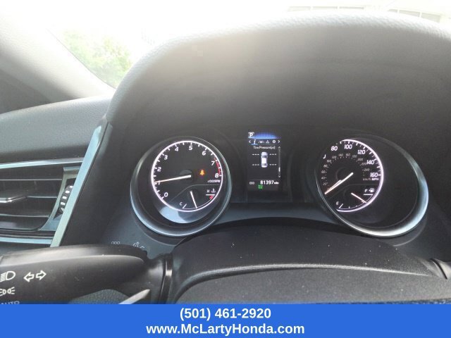 Used 2023 Toyota Camry SE FWD image 3