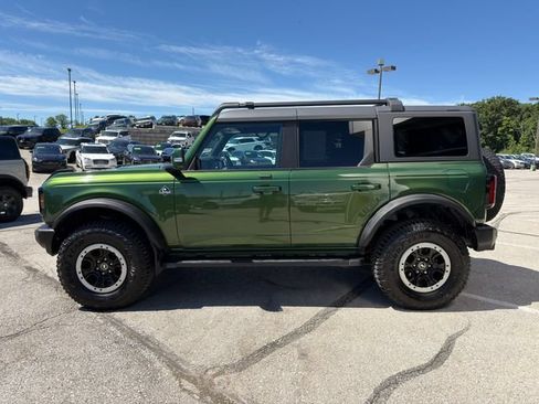Used 2023 Ford Bronco Outer Banks w/ Sasquatch Package AWD/4WD image 4