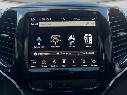 Used 2020 Jeep Cherokee Limited AWD/4WD image 11