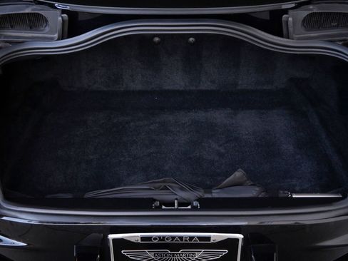 Used 2024 Aston Martin DB12 Coupe image 25