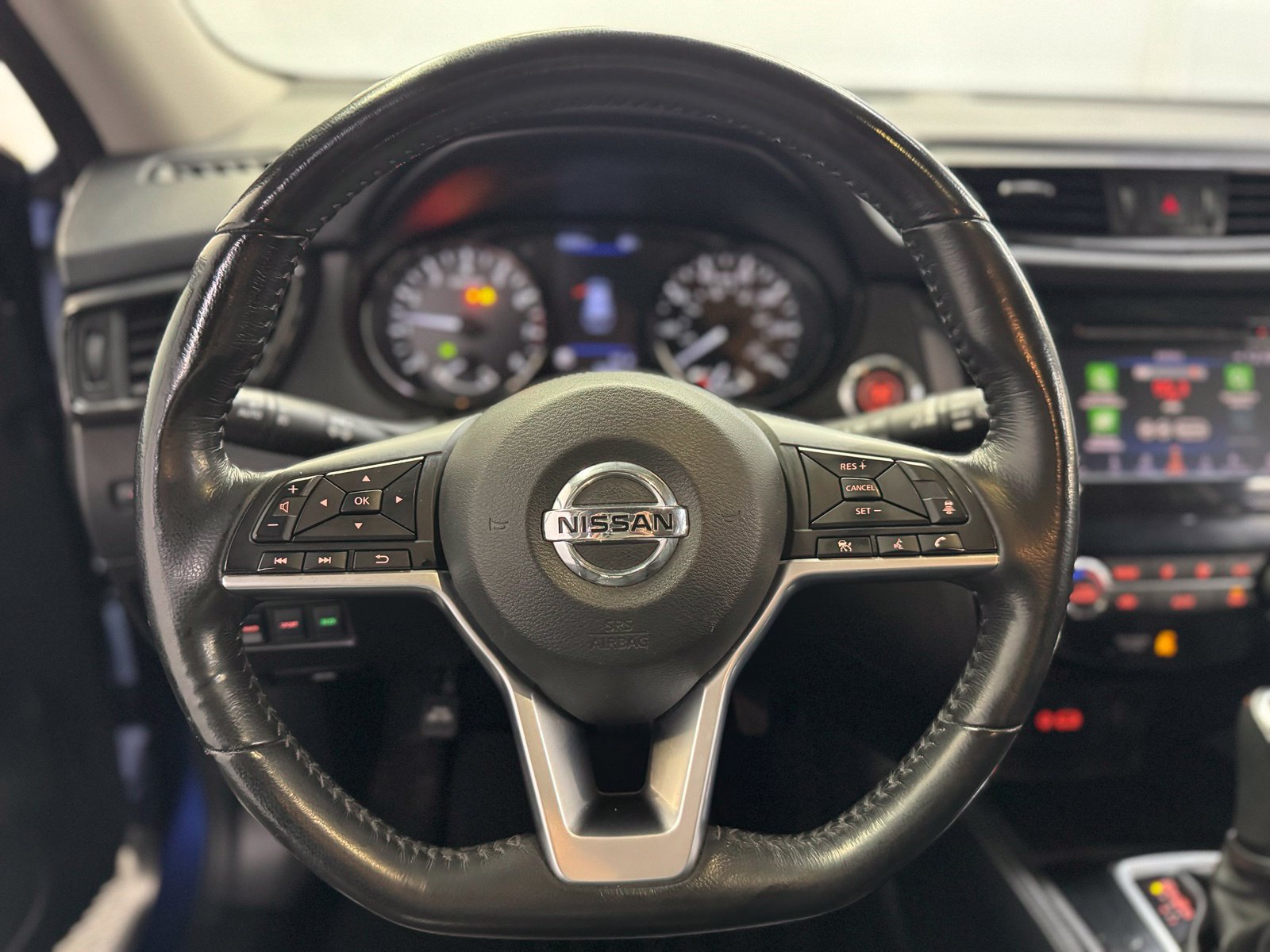 Used 2018 Nissan Rogue SL AWD/4WD image 21