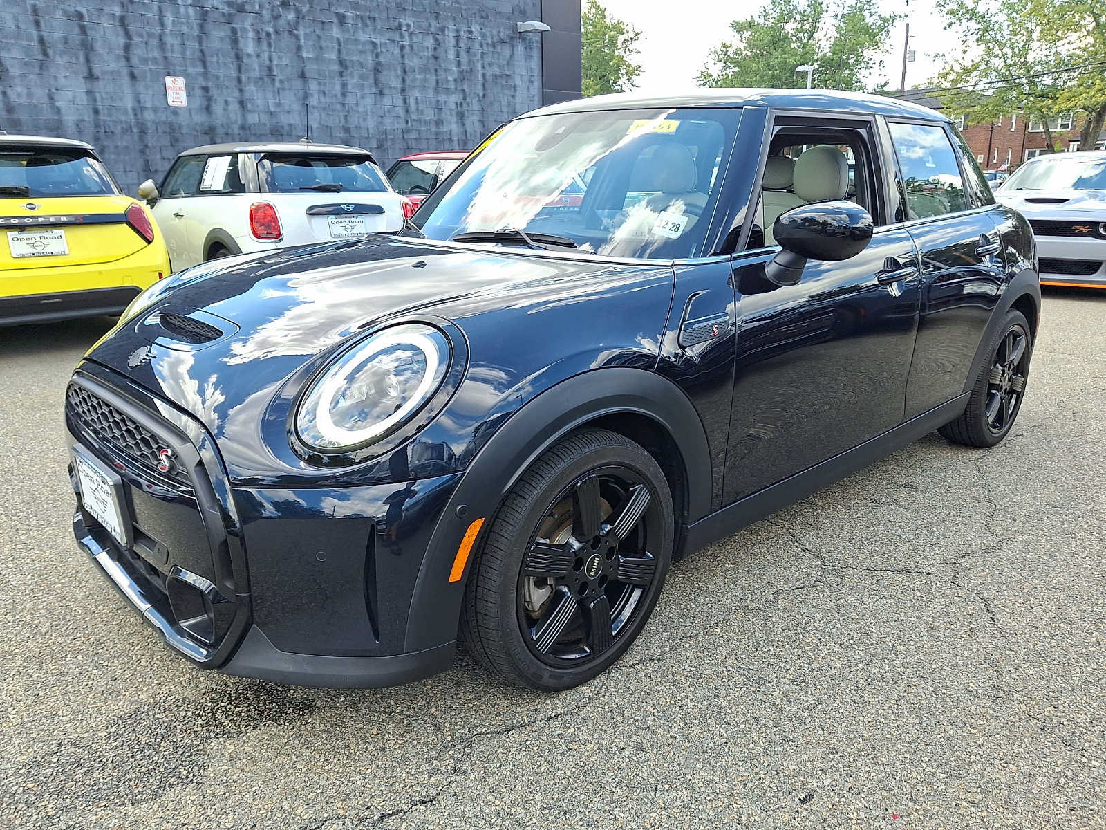 Used 2024 MINI Cooper S FWD image 3