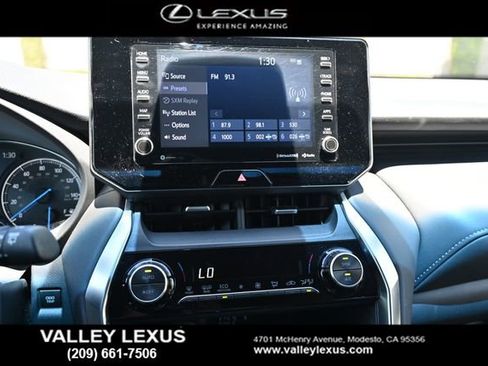 Used 2022 Toyota Venza XLE AWD/4WD image 8