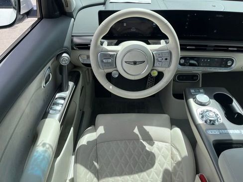 Used 2023 Genesis GV60 Performance image 14