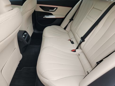 Used 2025 Mercedes-Benz E 350 Sedan image 34