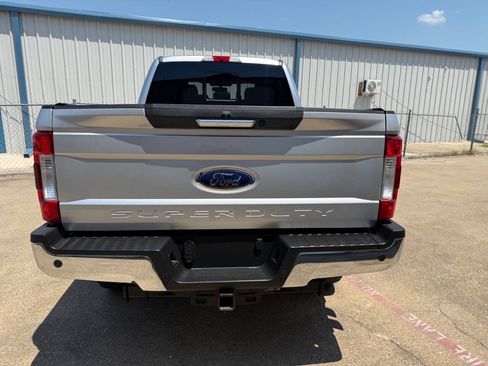 Used 2019 Ford F250 Lariat w/ Lariat Value Package AWD/4WD image 7
