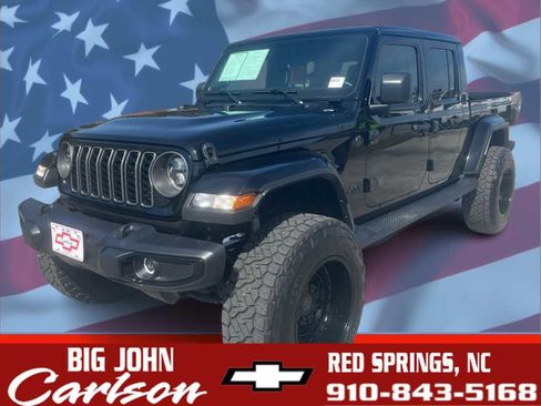 Used 2024 Jeep Gladiator Sport image 1