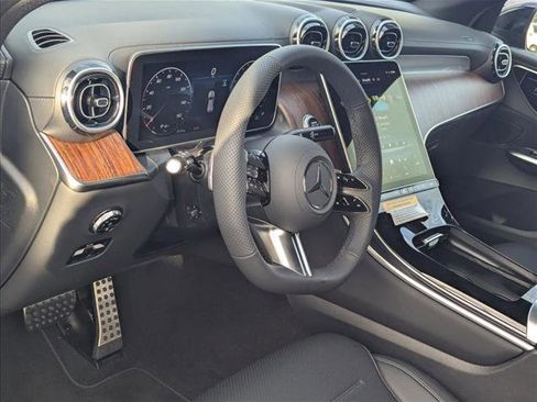 Used 2026 Mercedes-Benz GLC 300 4MATIC image 3
