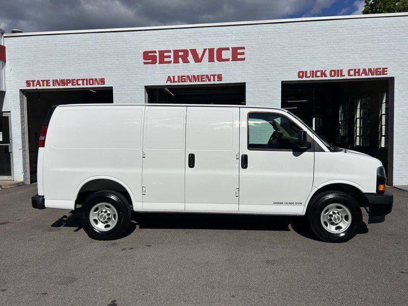 Used 2026 Chevrolet Express 2500 RWD image 8