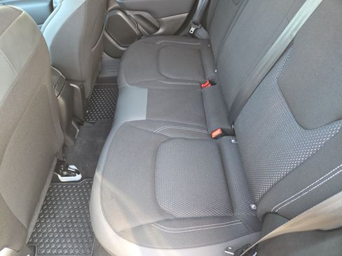 Certified 2023 Jeep Renegade Altitude AWD/4WD image 23