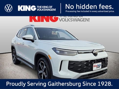 New 2026 Volkswagen Tiguan SE FWD image 1