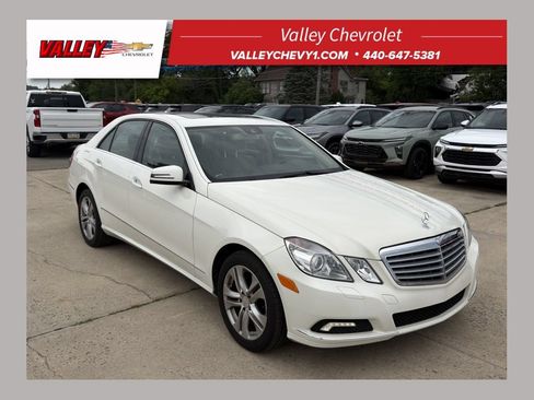 Used 2010 Mercedes-Benz E 350 Sedan image 1