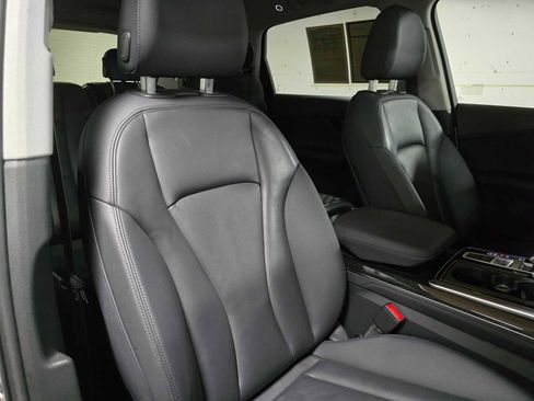 Used 2023 Audi Q7 3.0T Premium Plus image 12