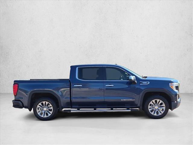 Used 2022 GMC Sierra 1500 Denali w/ Driver Alert Package II AWD/4WD image 4