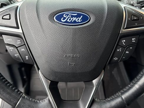 Used 2019 Ford Edge SEL w/ Equipment Group 201A AWD/4WD image 18