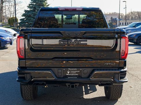 Used 2024 GMC Sierra 1500 AT4 w/ Technology Package image 6