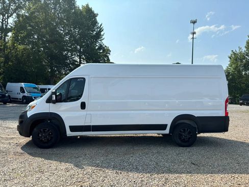 Used 2023 RAM ProMaster 3500 w/ Black Appearance Package FWD image 2