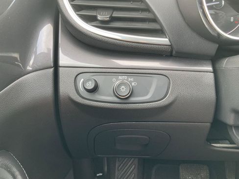 Used 2020 Buick Encore Preferred FWD image 25