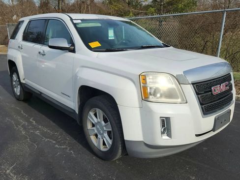 Used 2013 GMC Terrain SLE w/ LPO, Chrome Package image 8