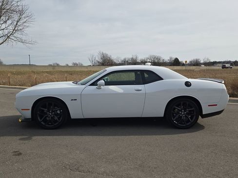 Used 2023 Dodge Challenger R/T w/ Blacktop Package image 2