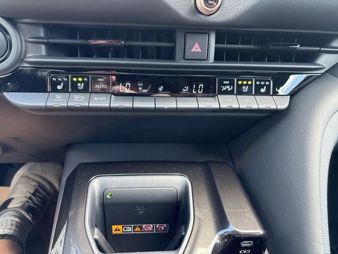 Certified 2026 Toyota Crown Signia AWD/4WD image 25