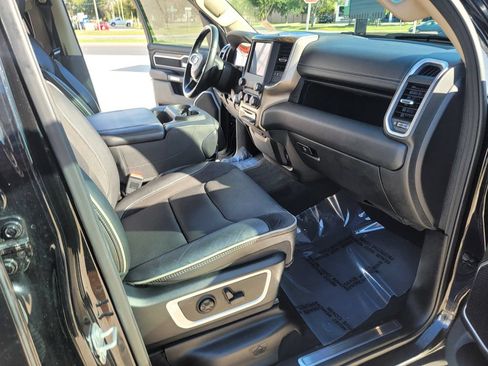 Used 2019 RAM 1500 Laramie AWD/4WD image 14