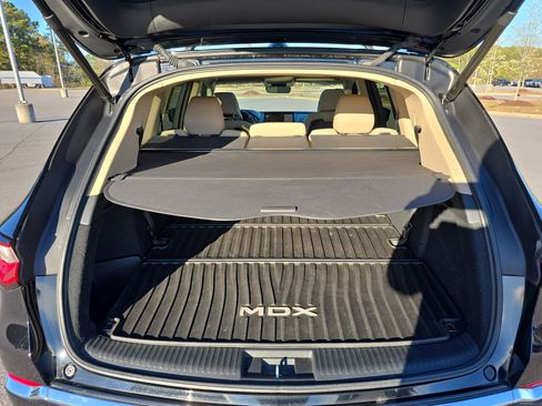 Used 2022 Acura MDX SH-AWD w/ Technology Package image 12