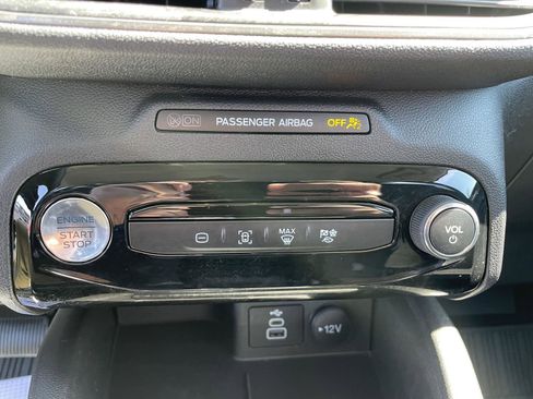 Used 2025 Ford Escape SE FWD image 22