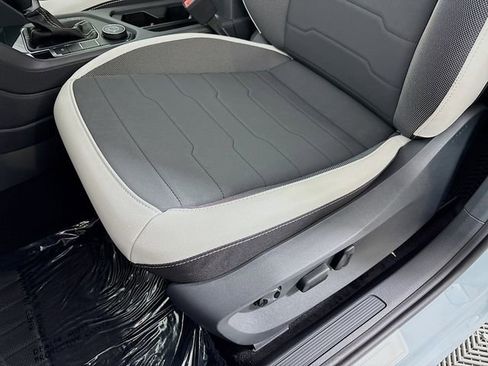 New 2026 Volkswagen Taos SE AWD/4WD image 19
