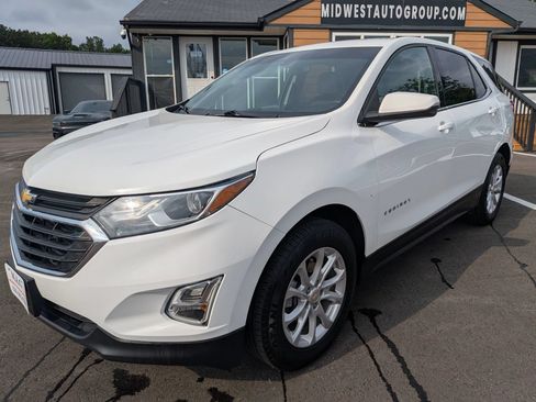 Used 2019 Chevrolet Equinox LT FWD image 2