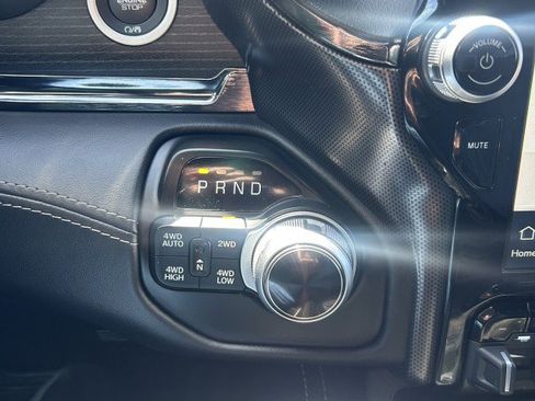 Used 2022 RAM 1500 Limited AWD/4WD image 10