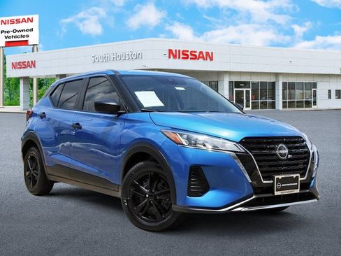 Certified 2025 Nissan Kicks Play S FWD image 1