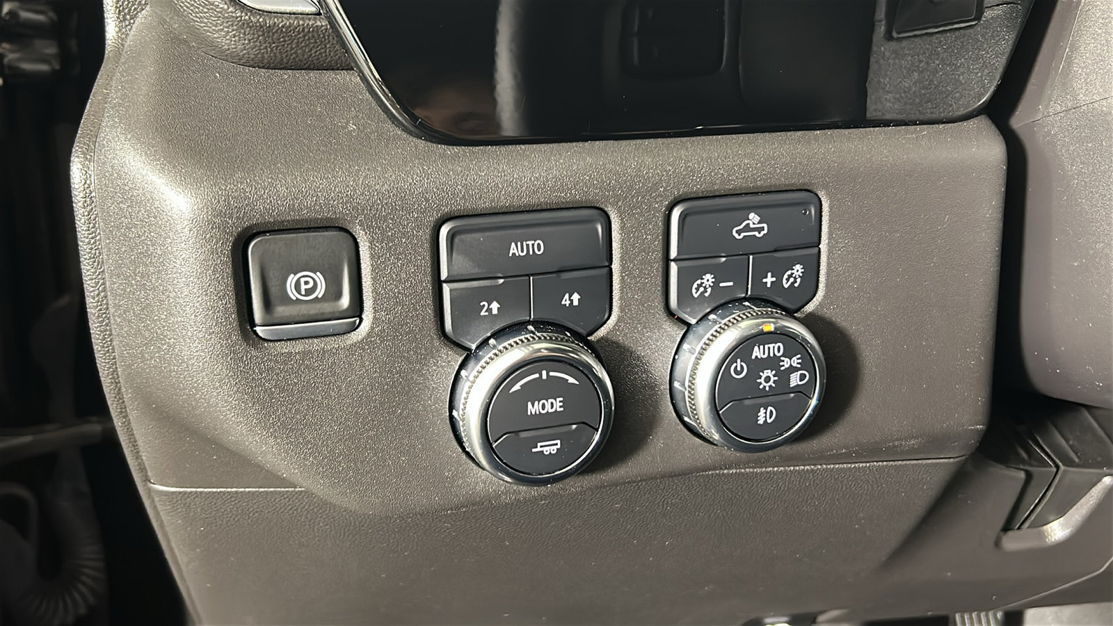 Used 2024 GMC Sierra 1500 Elevation w/ LPO, GMC Protection Package AWD/4WD image 24