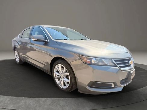 Used 2016 Chevrolet Impala LT w/ Convenience Package FWD image 3