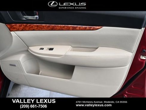 Used 2011 Subaru Outback 2.5i Limited image 18