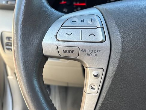 Used 2009 Toyota Camry XLE FWD image 25