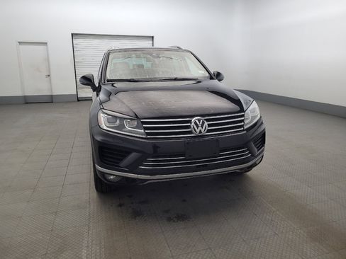 Used 2016 Volkswagen Touareg Executive image 14