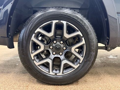 Used 2026 RAM 1500 Laramie AWD/4WD image 27