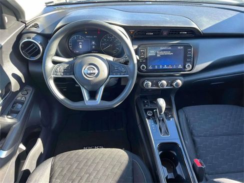 Used 2023 Nissan Kicks SV image 13