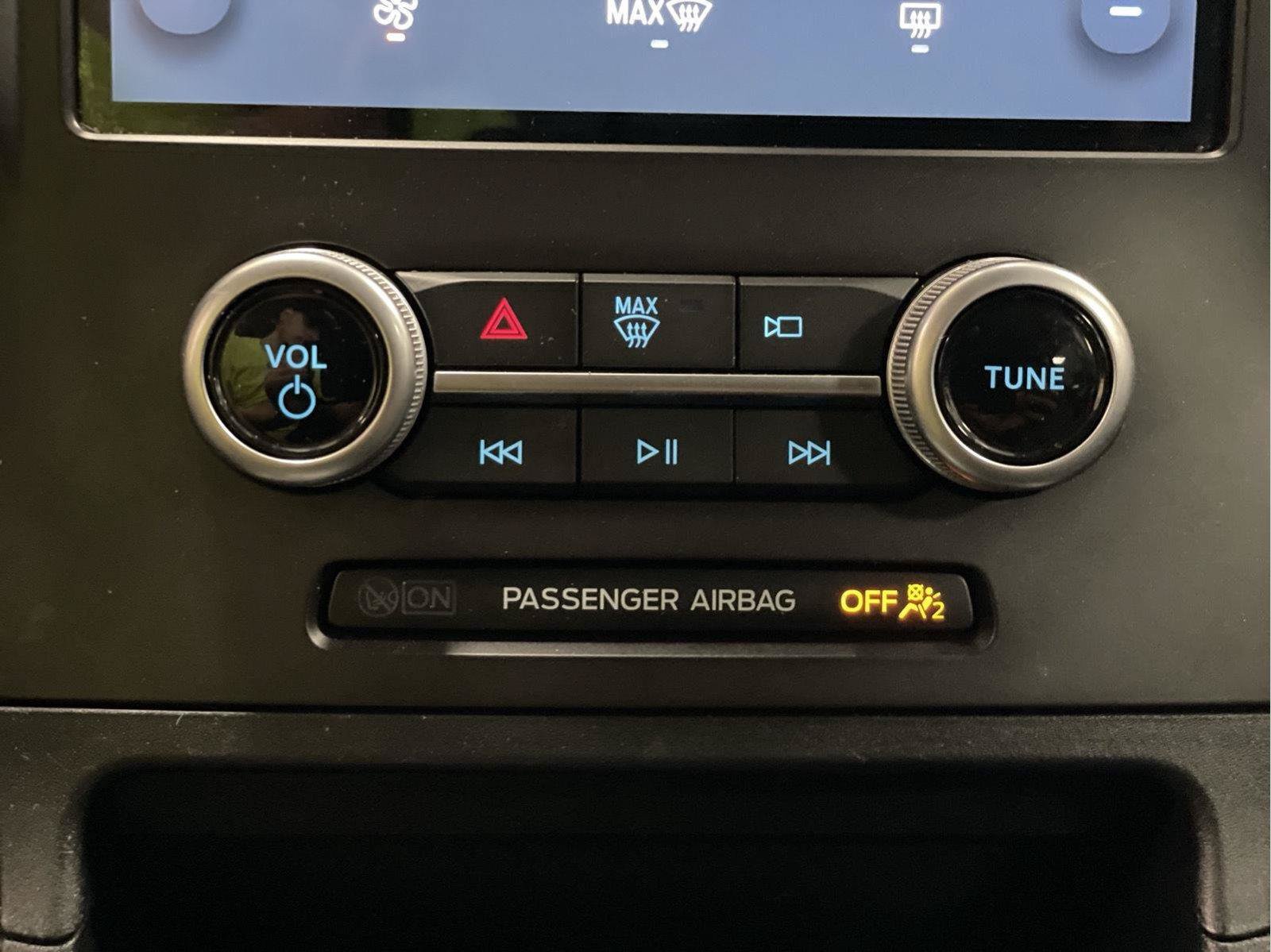 Used 2021 Ford Edge SE AWD/4WD image 35