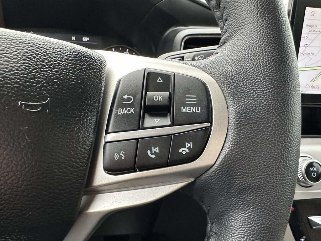 Used 2023 Ford Explorer XLT w/ Equipment Group 202A AWD/4WD image 16