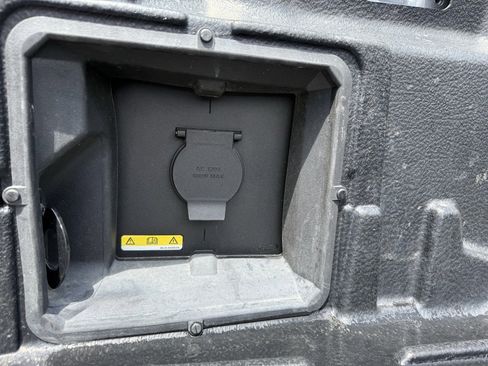 Used 2022 Ford F150 XLT w/ Equipment Group 302A High image 31