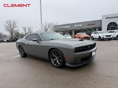 Used 2019 Dodge Challenger R/T image 11